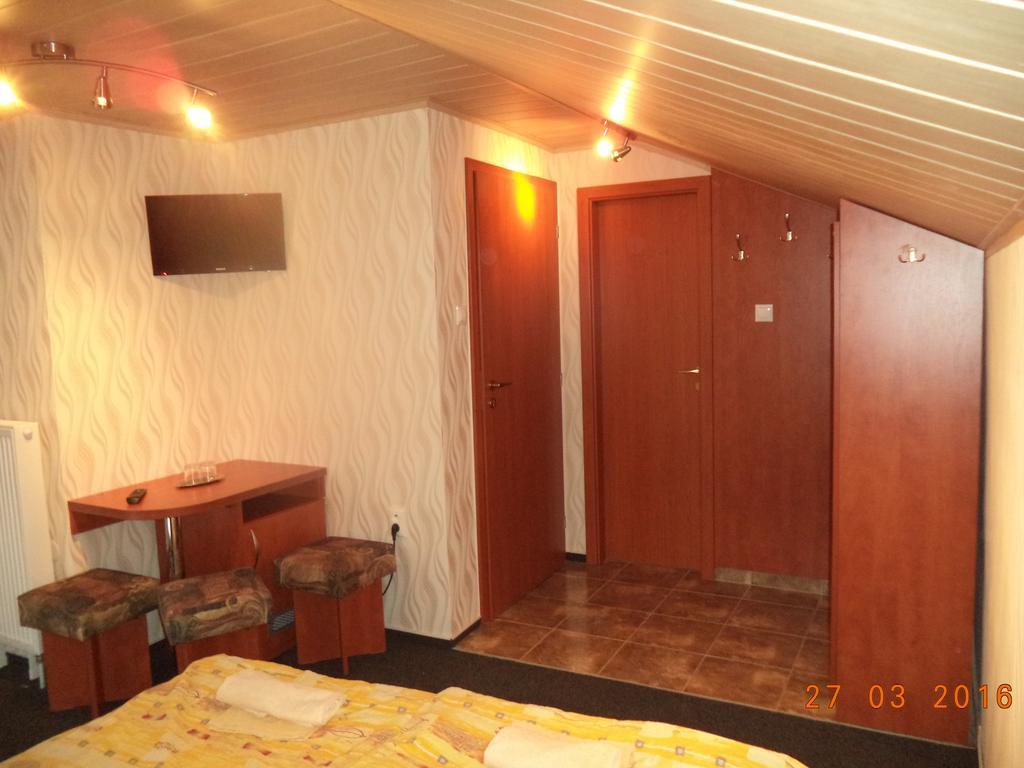 Pension Hostad Gabcikovo Buitenkant foto