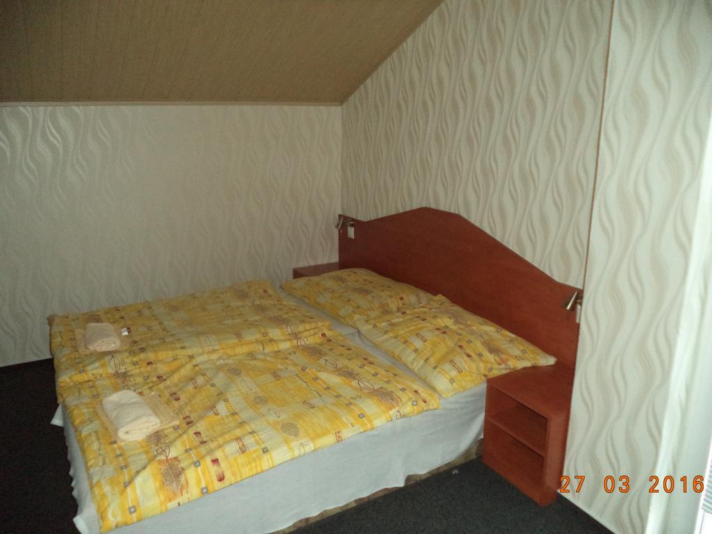 Pension Hostad Gabcikovo Buitenkant foto