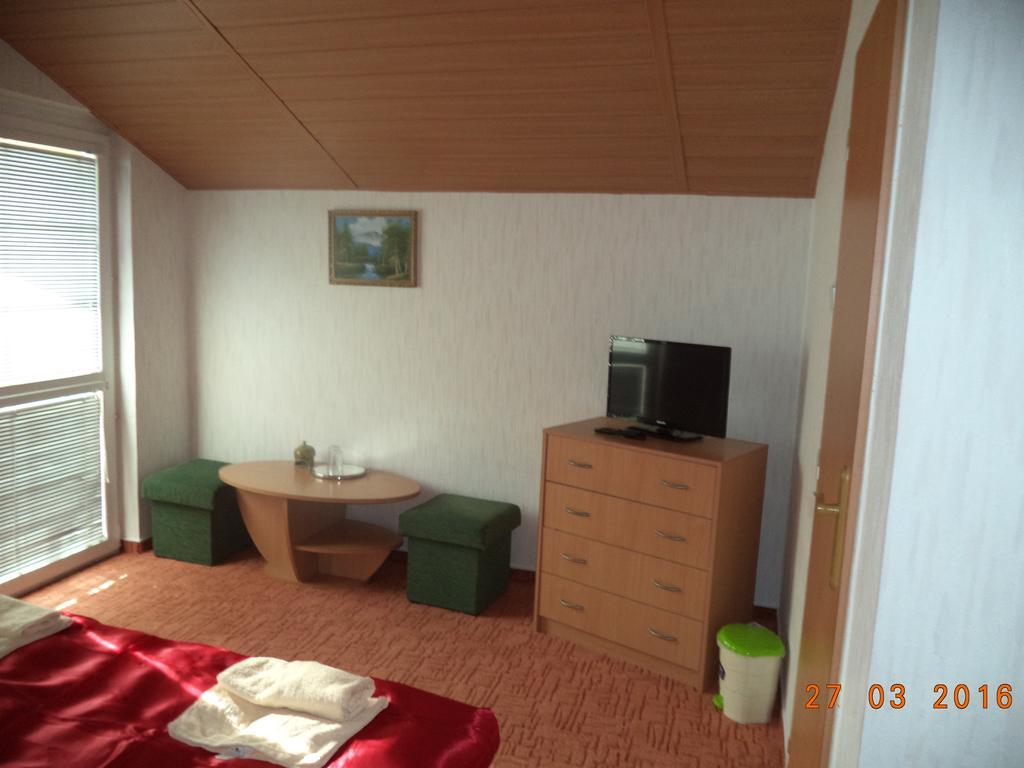 Pension Hostad Gabcikovo Buitenkant foto